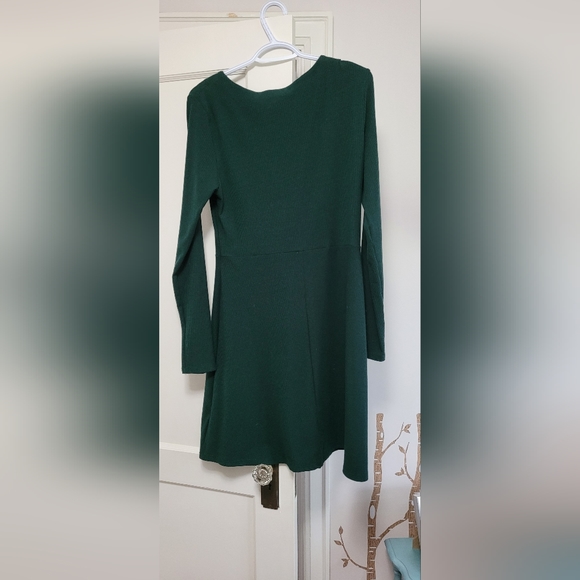 Green Suzy Shier dress - Picture 3 of 3